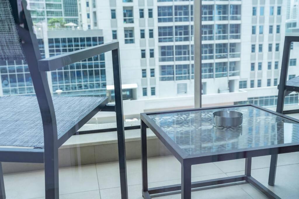 Cozy Studio In Sparkle Tower Jbr By Suiteable Dubái Exterior foto