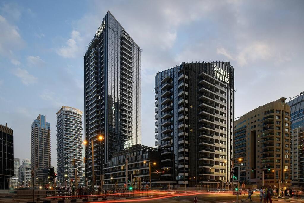 Cozy Studio In Sparkle Tower Jbr By Suiteable Dubái Exterior foto