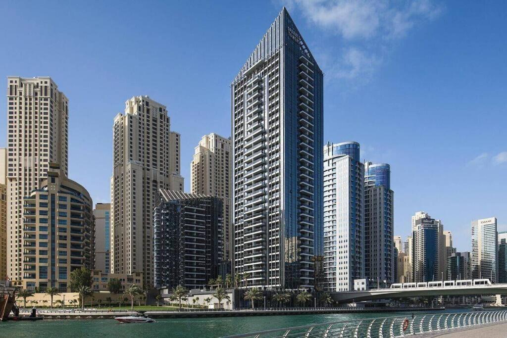 Cozy Studio In Sparkle Tower Jbr By Suiteable Dubái Exterior foto
