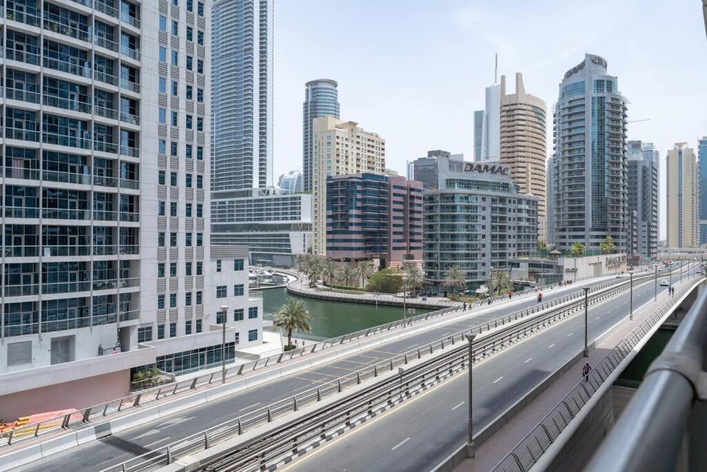 Cozy Studio In Sparkle Tower Jbr By Suiteable Dubái Exterior foto